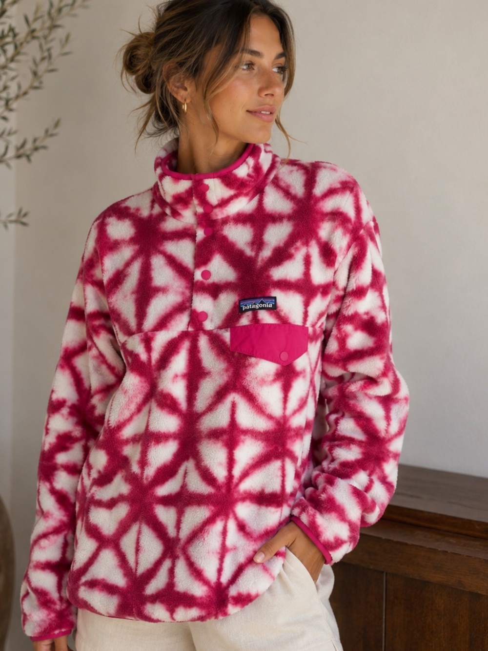 Patagonia sz M shibori style tie dye pink RARE great pre owned cond Synchilla